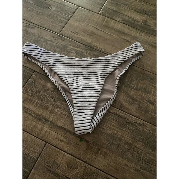 Lululemon Blue & White Smocked Stripe Pattern Mid Rise Skimpy Swim Bottom Size 8 - Picture 2 of 4